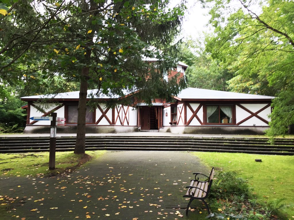 軽井沢絵本の森美術館